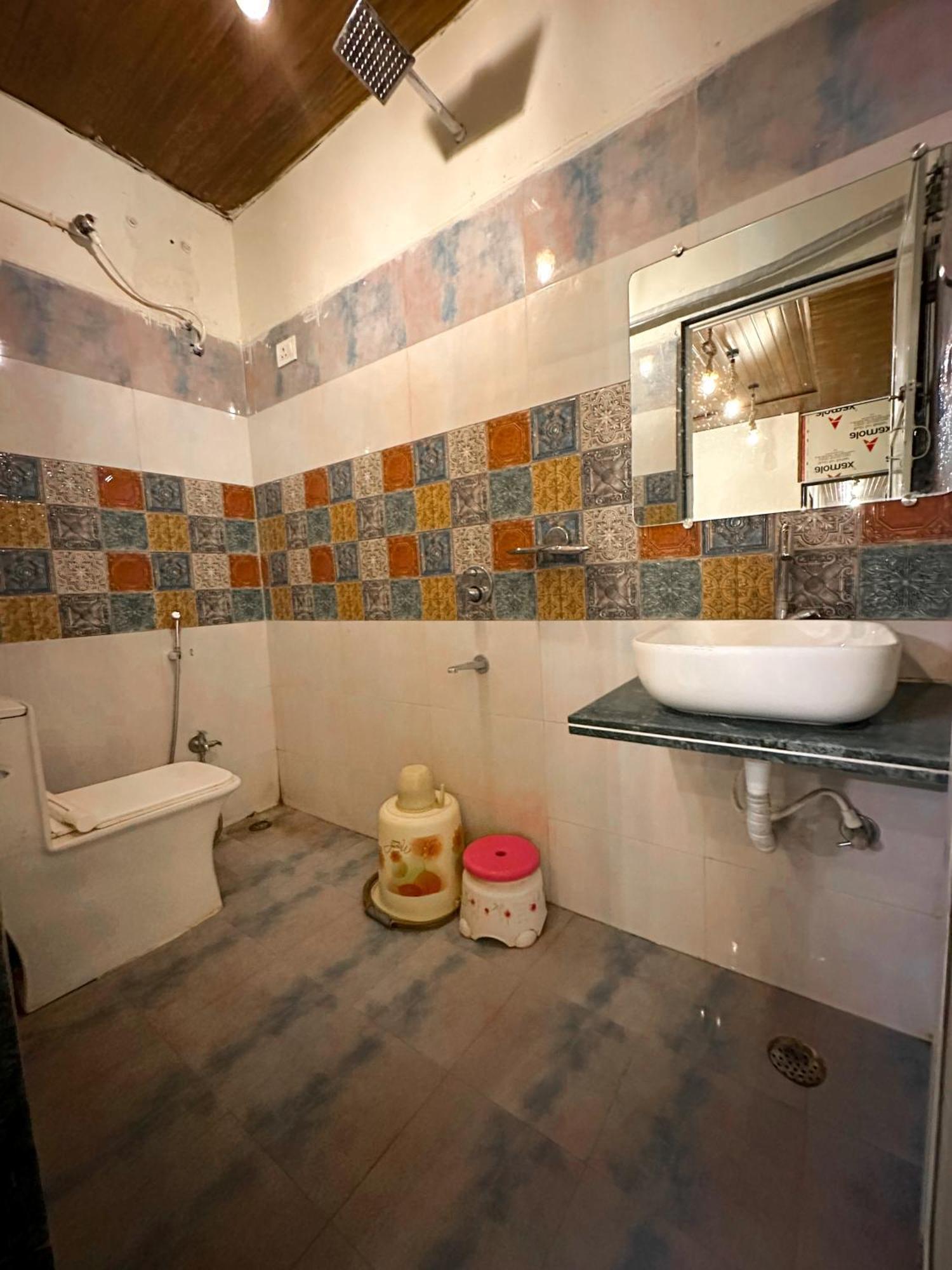 Hotel Payal & Restaurent Pachmarhi ภายนอก รูปภาพ